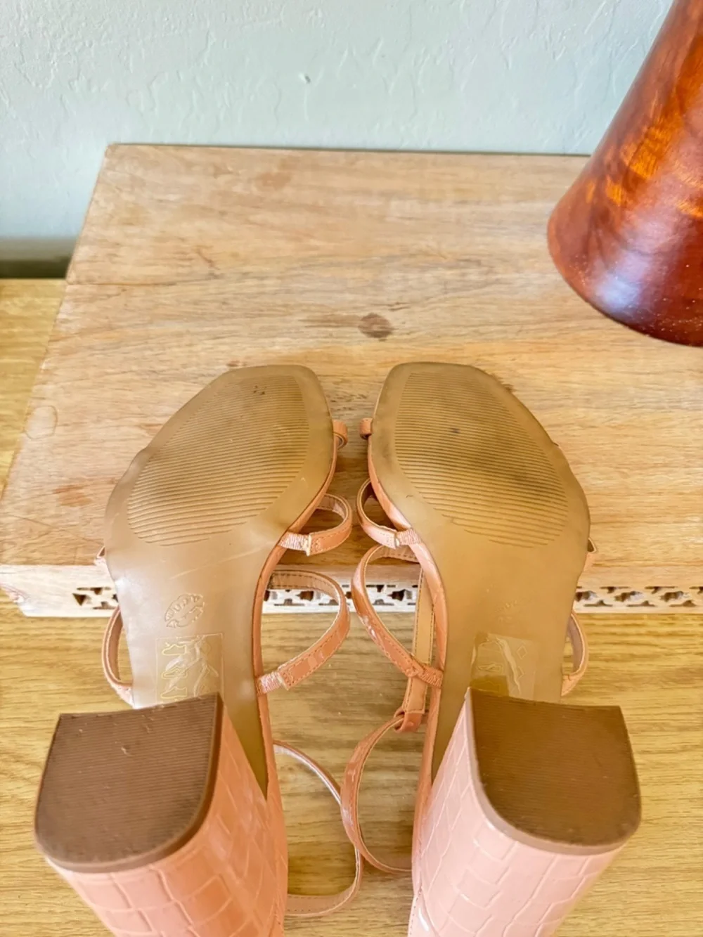 Blush Nude Strappy Block Heel Sandals Croc Texture Size 8.5